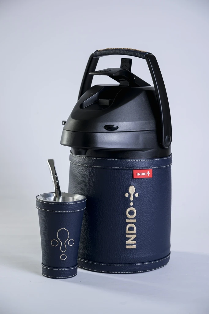 TERMO TERERE INOX 2,5L SIMIL AZUL MARINO LOGO VERTICAL